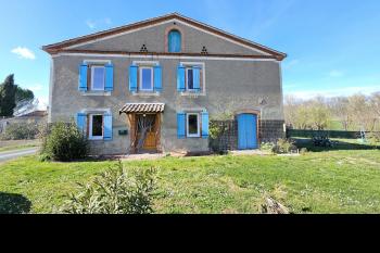 NOUVEAUTE-Authenticité et sérénité pour cette charmante maison à rénover