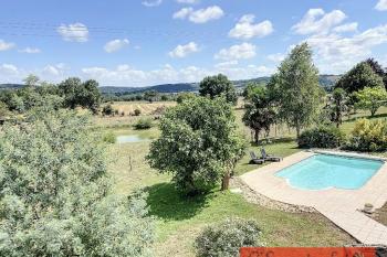 Family house, gite, swimming pool in the countryside