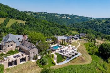 Un superbe domaine, gites et installations équestres