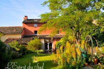 Town house with wooded garden