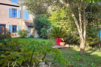 Maison de charme rénovée et jolie dépendance, jardin au cœur de Rabastens
