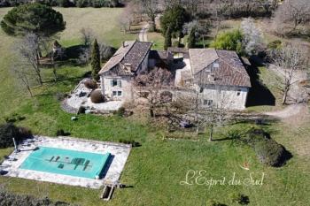 Superbe domaine en pierre blanche de 5 ha
